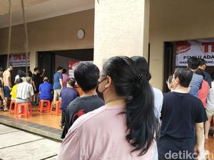 Begini Antusiasme Warga Nyoblos Lanjutan di 5 TPS Kelapa Gading Jakut