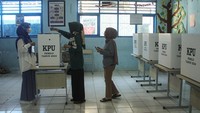 KPU Kota Makassar menggelar PSU di delapan TPS untuk pemilihan presiden dan wakil presiden (Pilpres) dan dua TPS untuk Pilpres dan pemilihan Dewan Perwakilan Daerah (DPD).