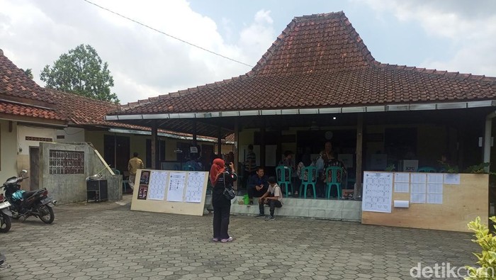 Pemungutan Suara Ulang (PSU) di Tempat Pemungutan Suara (TPS) 03 Tirtonirmolo, Kasihan, Bantul, Sabtu (24/2/2024).