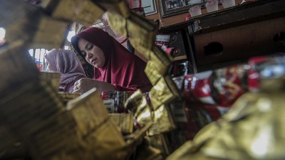 Intip Pengolahan Sampah Plastik Menjadi Kerajinan Bernilai Jual