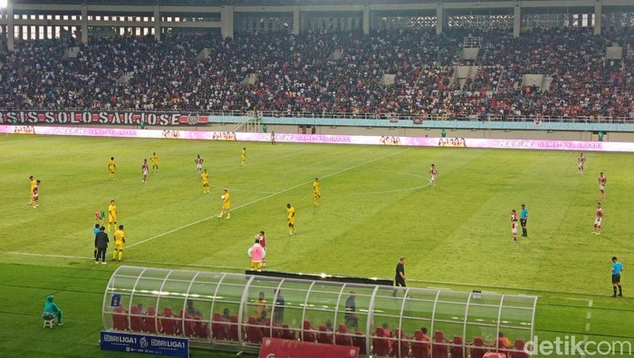 Persis Solo vs Persik Kediri pada pekan ke-25 Liga 1 2023/2024 di Stadion Manahan, Solo, Sabtu (24/2/2024).
