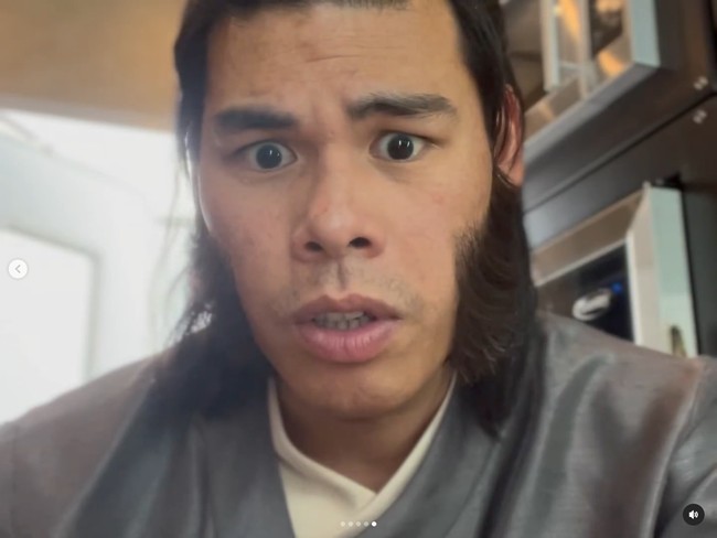 Ruy Iskandar menjadi salah satu pemain serial Avatar: The Last Airbender yang baru tayang di Netflix. Ruy jadi sorotan karena disebut berasal dari Indonesia. Foto: Instagram Ruy Iskandar