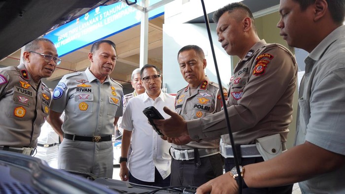 Samsat Digital di Terminal Leuwipanjang, Kota Bandung.
