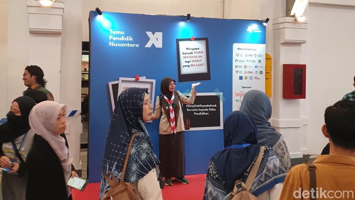 Serunya acara pembukaan acara Temu Pendidik Nusantara (TPN) XI, Sabtu (24/2/2024) di PosBloc Jakarta, Jakarta Pusat. Serunya acara pembukaan acara Temu Pendidik Nusantara (TPN) XI, Sabtu (24/2/2024) di PosBloc Jakarta, Jakarta Pusat.