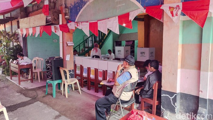 Suasana TPS 6 Utama Sepi dari Warga yang Hendak Mencoblos