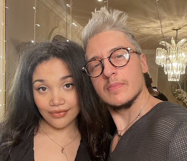 Taylor mengaku tidak ingin hamil. Dia menyerahkan kehamilan kepada Chloe.  Foto: Dok. Instagram