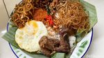 Berusia 134 Tahun, Nasi Uduk Legendaris Aneka Lauk Ini Diantre di Bogor
