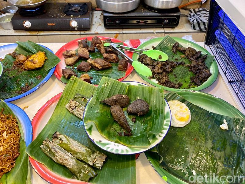 Wow! Nasi Uduk Legendaris di Bogor Ini Sudah Buka Sejak 1890
