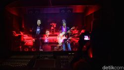 Pameran Retrospektif God Bless Disambut Antusias Pameran Retrospektif God Bless Disambut Antusias