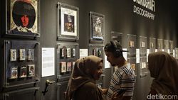Pameran Retrospektif God Bless Disambut Antusias Pameran Retrospektif God Bless Disambut Antusias