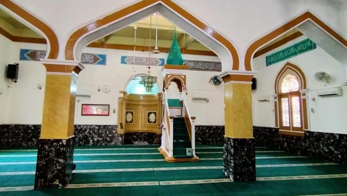 Bagian dalam dari Masjid Raya Binjai
