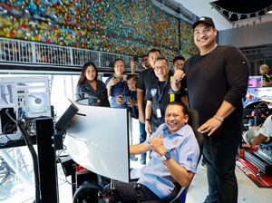 Bamsoet dan Menpora Resmikan P1 Digital Motorsport di Black Stone Garage