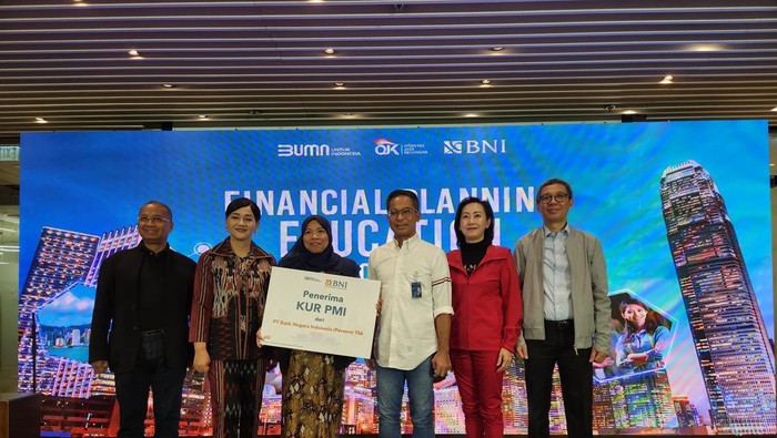 PT Bank Negara Indonesia (Persero) Tbk (BNI) dan Otoritas Jasa Keuangan (OJK) memperluas jangkauan literasi keuangan hingga ke luar negeri.