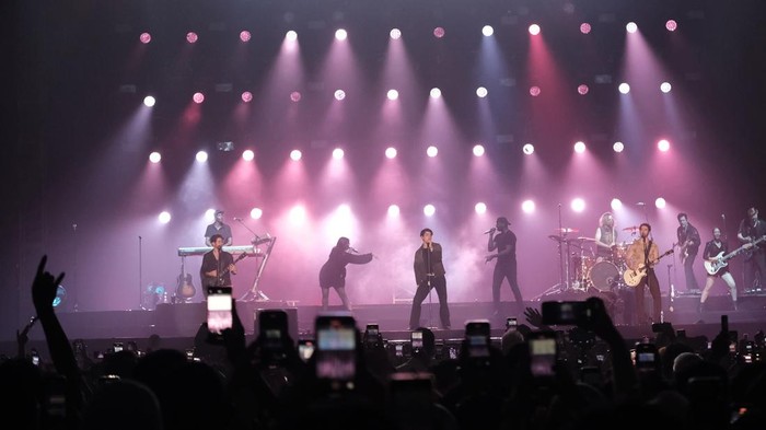 Konser Jonas Brothers