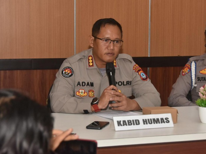 Kabid Humas Polda Kalsel Kombes Adam Irwandi.