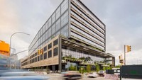 Oxford Properties mengembangkan gedung setinggi 12 lantai dan 70 meter ini menjadi tempat organisasi bisnis global di sisi Barat Manhattan dan sebelah Utara kawasan Tribeca.