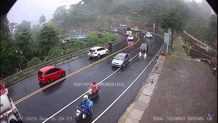 Kondisi lalu lintas jalur Jogja-Wonosari , Minggu (25/2/2024) pukul 16.20 WIB.