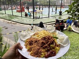 Sarapan Nasi Kuning Enak Warung Utem Usai Olahraga di GOR Saparua