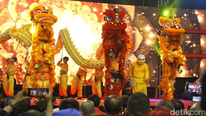 Perayaan Cap Go Meh di Balai Kota Surabaya