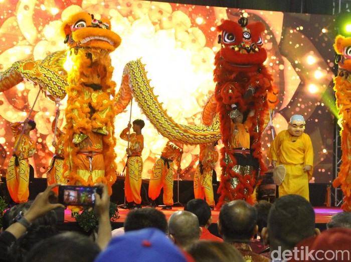 Perayaan Cap Go Meh di Balai Kota Surabaya Perayaan Cap Go Meh di Balai Kota Surabaya
