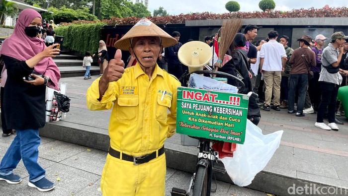 Sariban, pejuang kebersihan Kota Bandung
