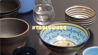 Peralatan makan miliknya juga banyak yang tampilannya keren. Mulai dari mangkuk hingga gelas saji. Foto: YouTube Hi Seulgi
