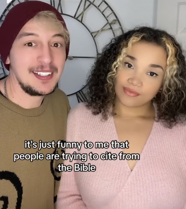 Baru-baru ini, Taylor dan kekasihnya Chloe ingin memiliki anak. Pasangan tersebut menjalani bayi tabung dengan mentransfer dua sel telur yang berbeda, milik Taylor dan Chloe dengan donor sperma. Pembuahan akan dilakukan di rahim Chloe. Foto: Dok. Instagram