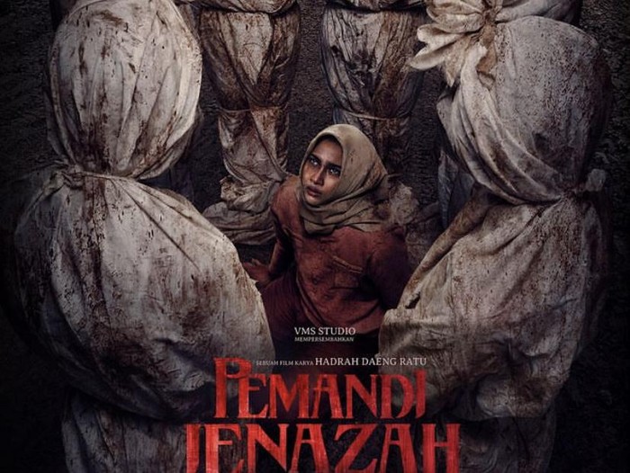 Teks: Banner film Pemandi Jenazah. (Foto: Insstagram Pemandi Jenazah)
