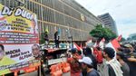 Aksi Damai Forum Pengawal Pemilu 2024 di Depan Bawaslu
