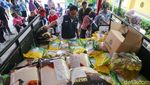 Antusiasme Warga Serbu Sembako Murah Bulog