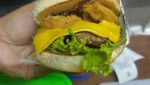 Gurih Enak! 20 Burger Kaki Lima Rp 10.000-an Ada di Sini