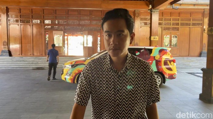 Wali Kota Solo Gibran Rakabuming Raka ditemui di Balai Kota Solo, Senin (26/2).