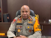 Profil Mathius Fakhiri, Pemenang PSU Pilgub Papua 2025