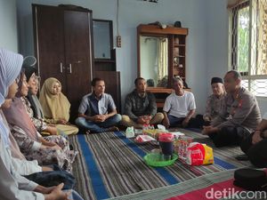 Kapolres Malang Kunjungi-Beri Semangat ke Keluarga KPPS yang Meninggal