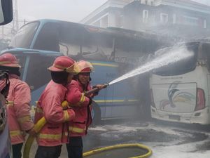 5 Bus-1 Motor di Denpasar Terbakar, Kerugian Mencapai Rp 800 Juta