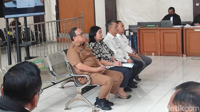 Kepala BPKAD Sumsel, Ahmad Mukhlis bersama 3 lainnya menjadi saksi sidang lanjutan terdakwa Sarimuda.
