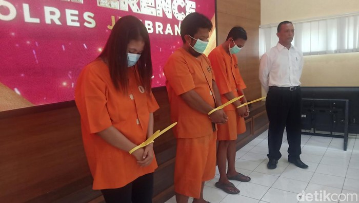 Konferensi pers kasus narkotika di Mapolres Jembrana, Senin (26/2/2024). (Foto: I Putu Adi Budiastrawan/detikBali)