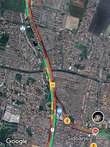 Macet di Sidoarjo berimbas hingga kepadatan di tol.