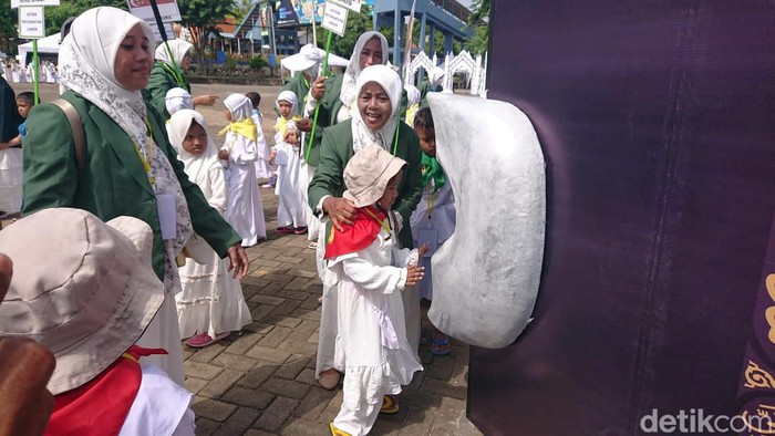Manasik haji cilik massal di WBL Lamongan