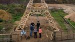 Menara Eiffel dari Kayu Siap Sambut Olimpiade Paris