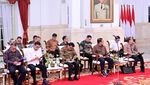 Perdana! Begini Gaya AHY di Sidang Paripurna Bareng Jokowi-Moeldoko