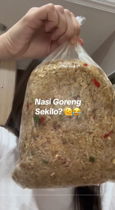 Nasi goreng jumbo memiliki berat sekitar 1 kilogram