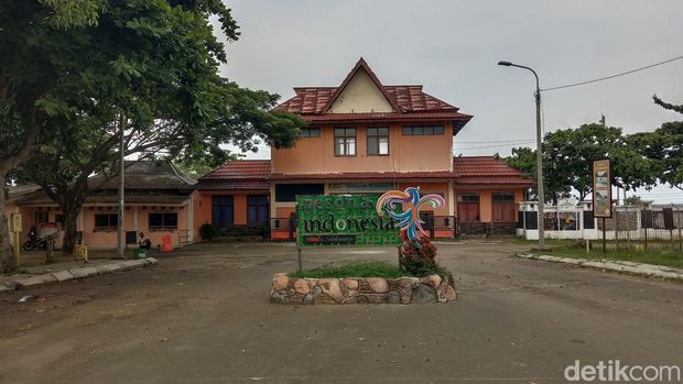 Pantai Tirtamaya Indramayu