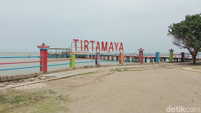 Pantai Tirtamaya Indramayu