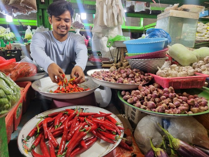 pedagang sembako pasar Genteng Surabaya