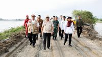 Operasikan 27 Pompa Pj Gubernur Jateng Sebut Banjir Demak Mulai Surut   Pemprov Jateng 169 