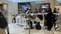 PT Dirgantara Indonesia bekerja sama dengan Vela membuat prototipe mobil terbang. Prototipe itu kini sudah dipamerkan di Singapore Airshow pekan lalu. Prototipe mobil terbang yang disebut Vela Alpha itu sudah dilihat oleh Menteri Perhubungan Budi Karya Sumadi pada hari pertama pameran Selasa 20 Februari lalu.