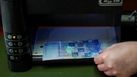 Ukraina meluncurkan uang kertas baru untuk memperingati dua tahun invasi Rusia ke Ukraina. 