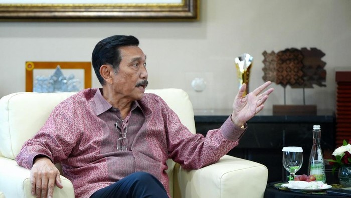 Pertemuan Menkeu Sri Mulyani dan Menko Luhut Pertemuan Menteri Keuangan Sri Mulyani Indrawati dan Menko Luhut Binsar Pandjaitan