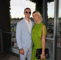 “Mooch dan saya telah berpisah setelah 5 tahun cinta,” tulis Romeo Beckham yang berprofesi sebagai pesepak bola itu yang foto selfie bersama Mia, Minggu (25/2/2024). Foto: dok. Instagram/@romeobeckham